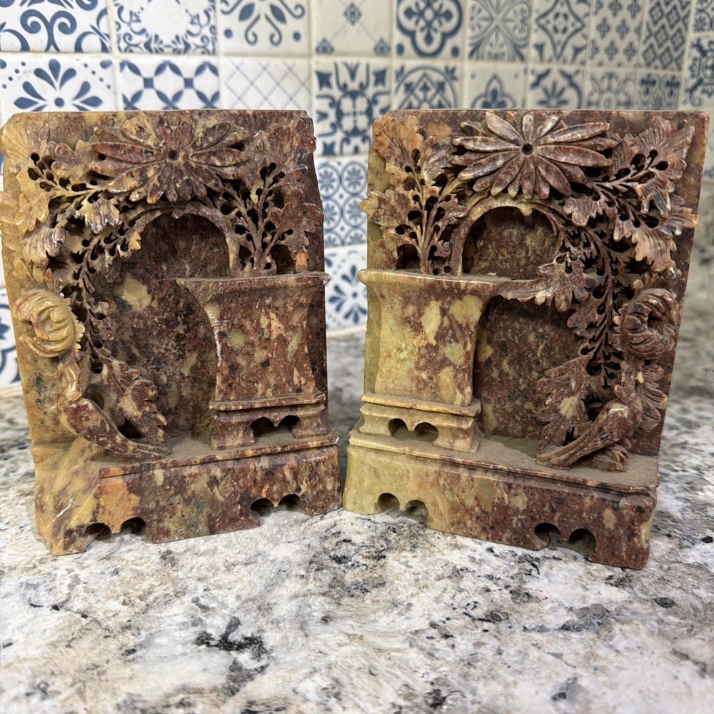 RARE VINTAGE CHINESE HAND CARVED Set Of 2!BOOKENDS RED SOAPSTONE FLOWERS POTS